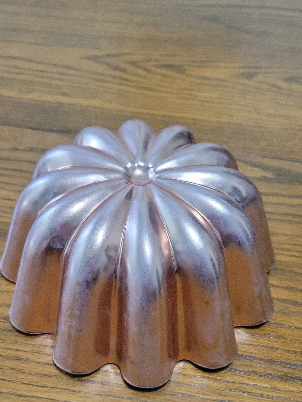 Vintage Copper Tone Scalloped Shell Decorative Dish / Jello Mold